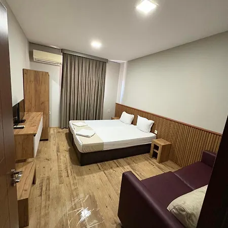 Radi Hostel *